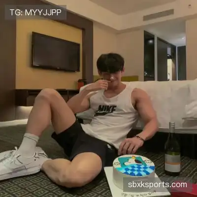缪念泳